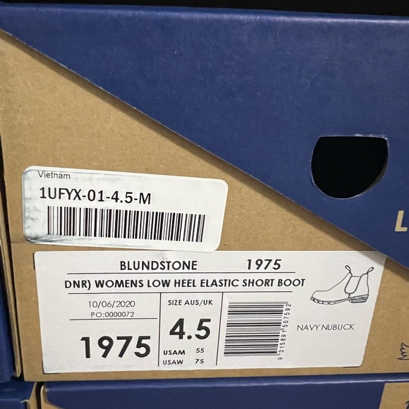 Blundstone 1975 Chelsea Booties. Brand new women’s size 7.5 - Picture 8 of 8